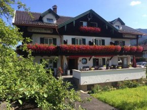 Гостиница Gästehaus Sonnenheim  Миттенвальд